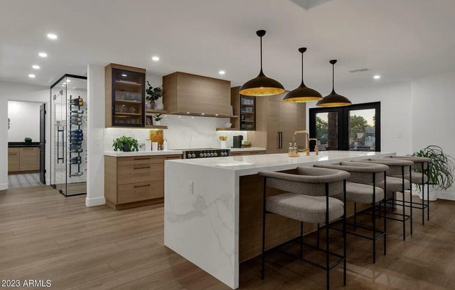 STUNNING. MODERN LUXURY OASIS In Scottsdale- 4 Bed/3 Bath plus Casita