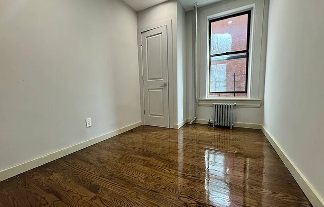 413 E 114 ST