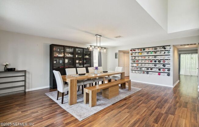 4 Bedroom/ 3 bathroom home on the Westside!