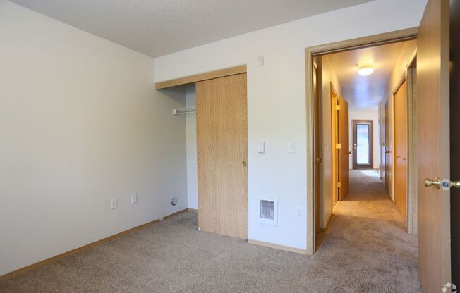 2 beds, 2 baths, 981 sqft, $1,695, Unit 115