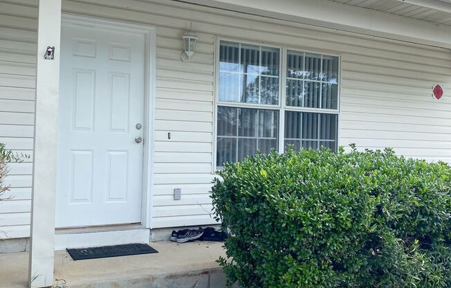 Nice 2 Bedroom Duplex in Navarre