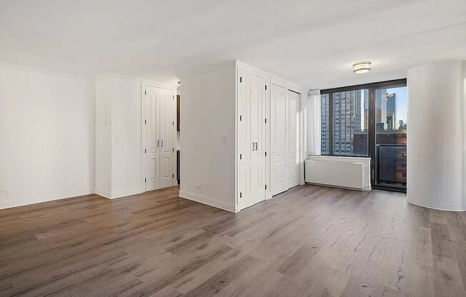 1 bed, 1 bath, 786 sqft, $6,100, Unit 11C