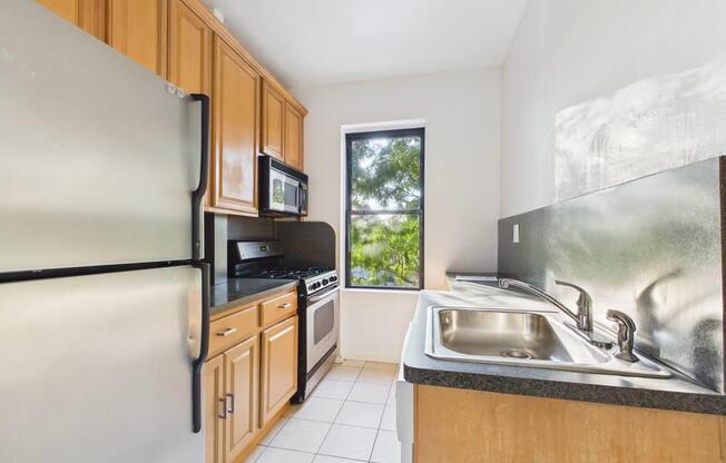 21 37 33 ST