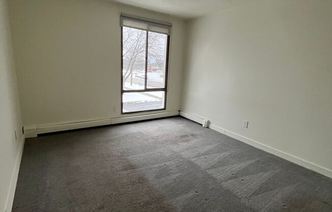 2 beds, 1.5 baths, 950 sqft, $1,545, Unit 224W