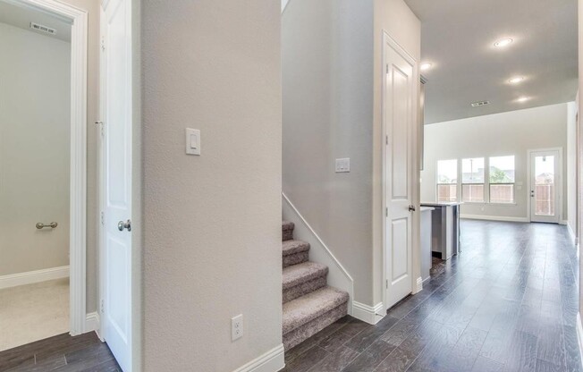 12714 ROYAL OAKS LN
