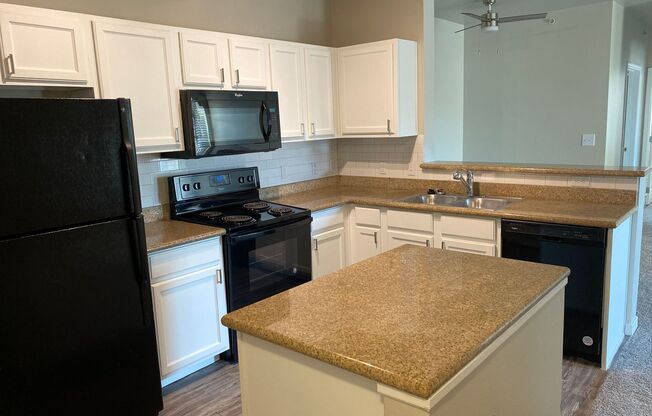 2 beds, 2 baths, 1,000 sqft, $1,390, Unit 5303