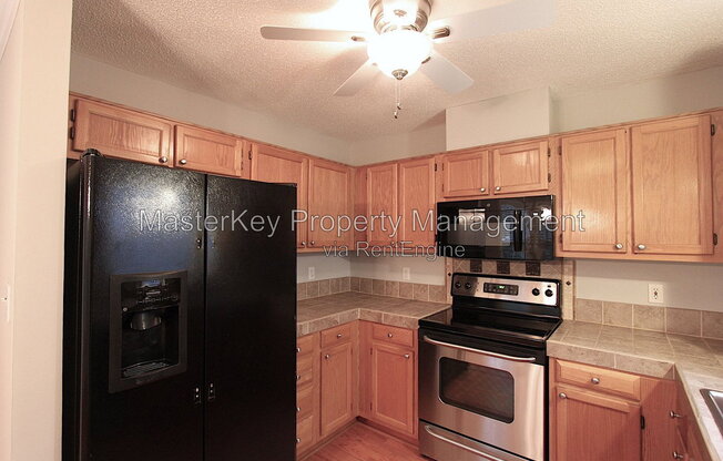 309 Hallwood Ct