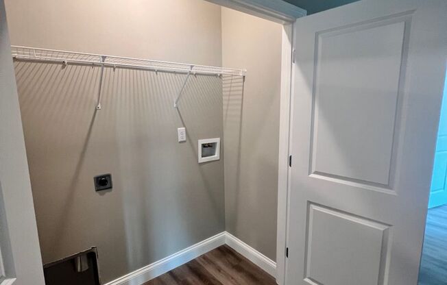 2 beds, 2 baths, 979 sqft, $1,130, Unit 914
