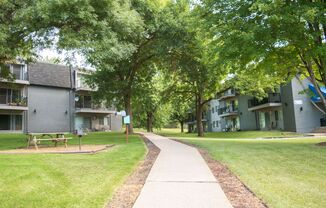 2 beds, 1 bath, 945 sqft, $1,505, Unit 133