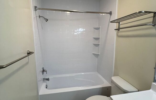 1 bed, 1 bath, 590 sqft, $2,250, Unit 777-253