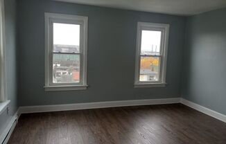 3 beds, 1 bath, $1,295