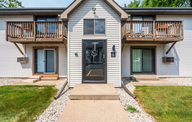 2 beds, 1 bath, 800 sqft, $1,099, Unit 855 - 04