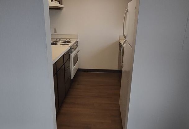 2 beds, 1 bath, 1,164 sqft, $1,450, Unit 342
