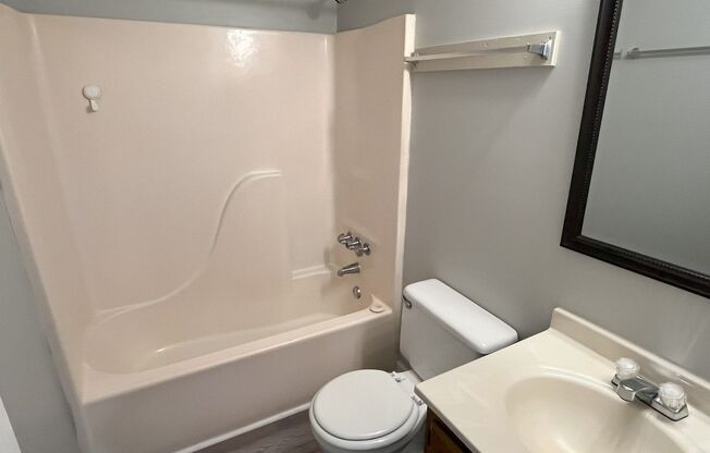 2 beds, 1 bath, 750 sqft, $1,045, Unit B-507D3