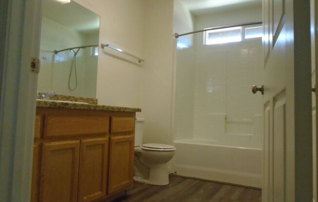 2 beds, 1 bath, $1,350, Unit Unit A