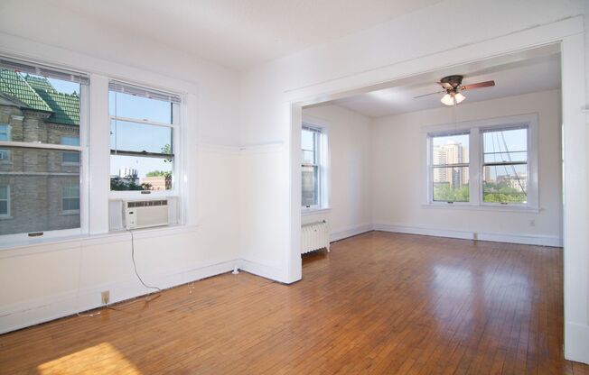 Studio, 1 bath, 400 sqft, $900, Unit 905-07