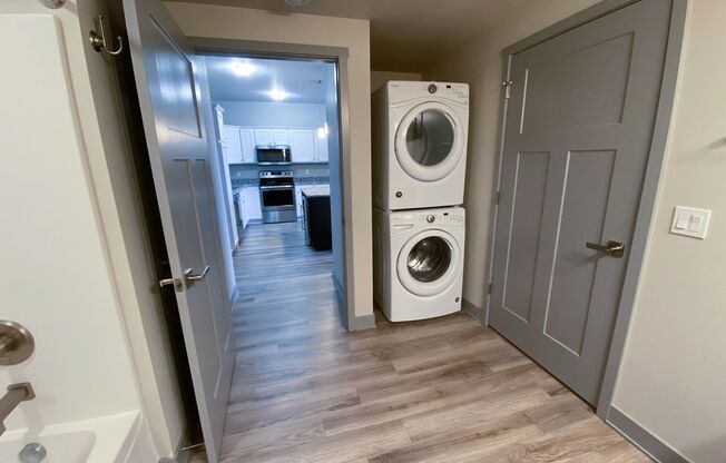 1 bed, 1 bath, 705 sqft, $1,015, Unit 102