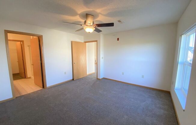3 beds, 2 baths, 1,380 sqft, $2,380, Unit 8126-302