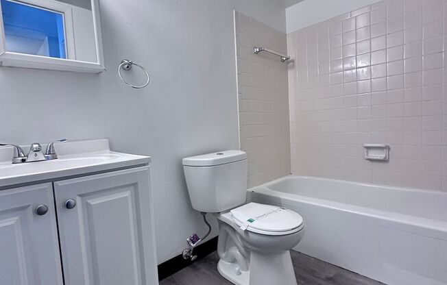 2 beds, 1 bath, 644 sqft, $900, Unit Pine Cone Village B-26