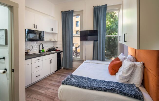 Studio, 1 bath, 150 sqft, $1,550, Unit 843 - 16