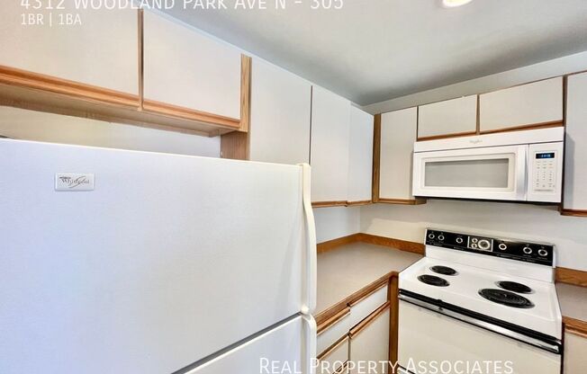 4312 WOODLAND PARK AVE N