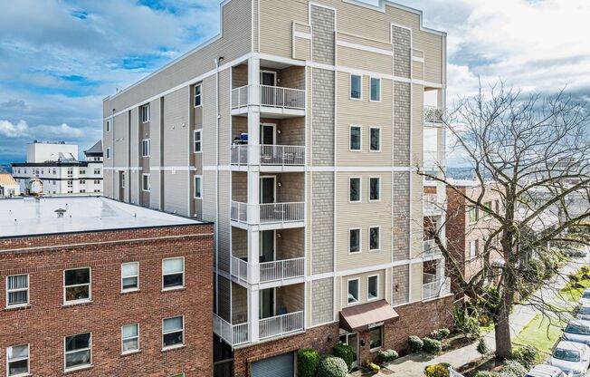 Stillwater Apartments