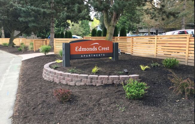 Edmonds Crest