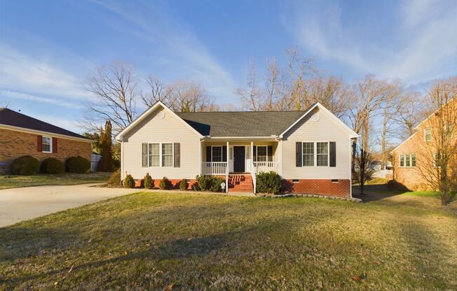 Wonderful 3 Bedroom Rancher in Colonial Heights Ready June 15th!