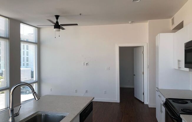 2 beds, 2 baths, 1,070 sqft, $1,575, Unit 202