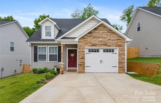 212 ROCKROSE CT