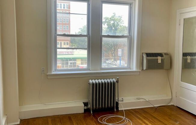 1 bed, 1 bath, 725 sqft, $1,195, Unit 4801-B1