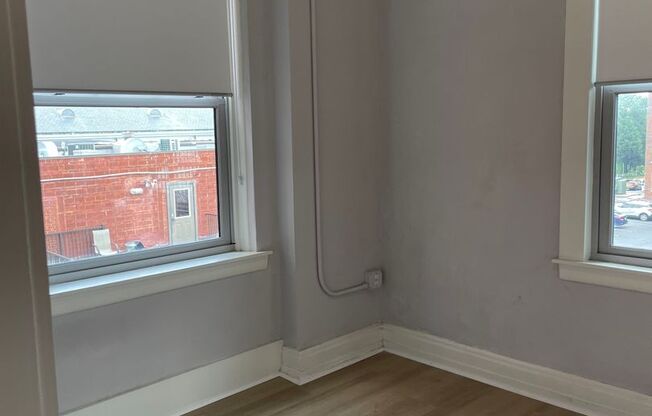 Studio, 1 bath, 385 sqft, $1,150, Unit 304