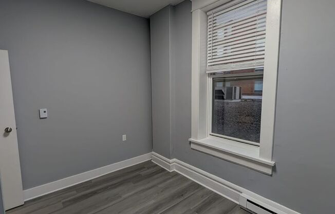 2 beds, 1 bath, 775 sqft, $1,100, Unit 238