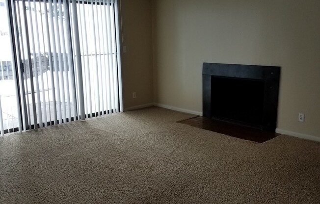 1 bed, 1 bath, 769 sqft, $989, Unit 7511-05