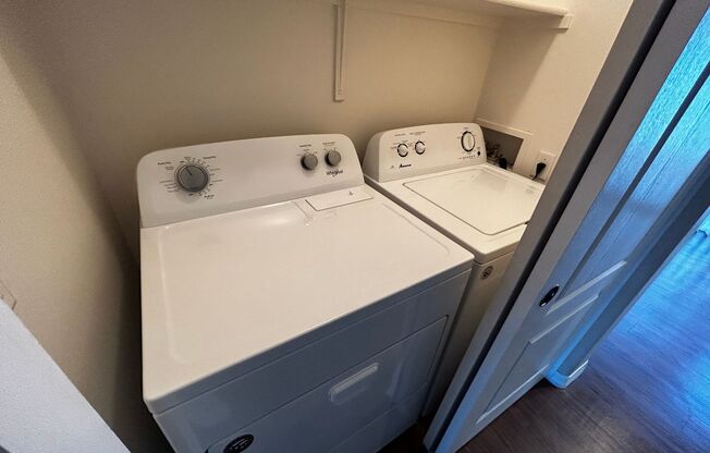 2 beds, 1.5 baths, 1,047 sqft, $1,395, Unit Unit 22