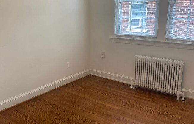 2 beds, 1 bath, 755 sqft, $1,895, Unit 416 #3