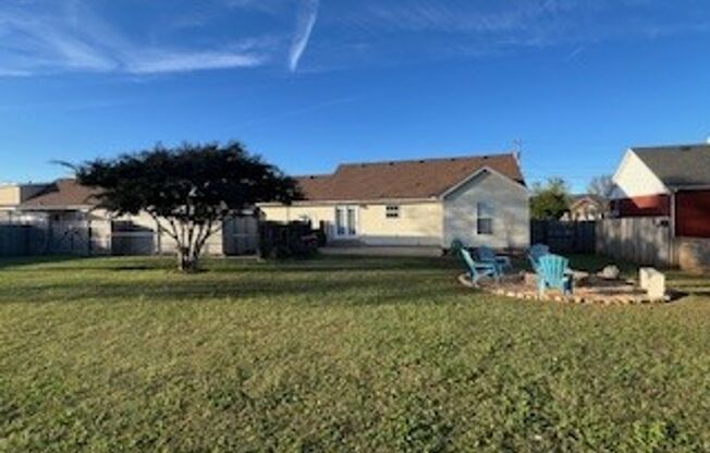 3 beds, 2 baths, $2,300