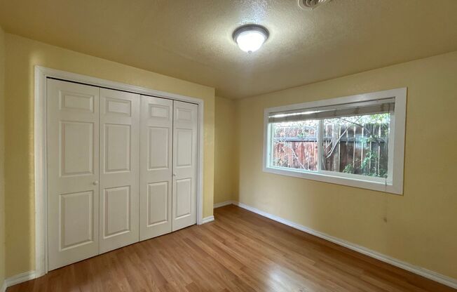 3 beds, 1 bath, $2,100