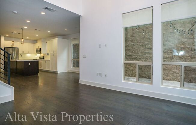 Beautiful Townhome centrally located in Mission Valley at Civita!
