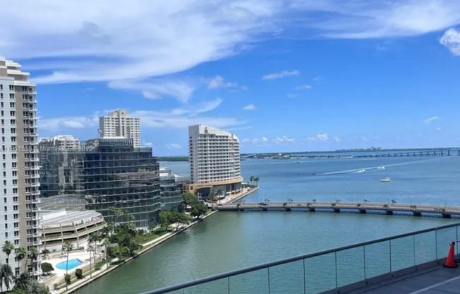 495 Brickell Ave
