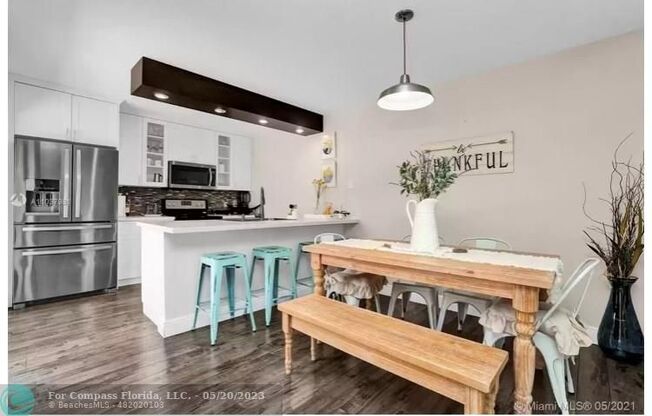 9106 SW 20 ST