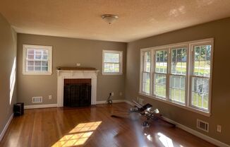 3 beds, 1 bath, $1,400