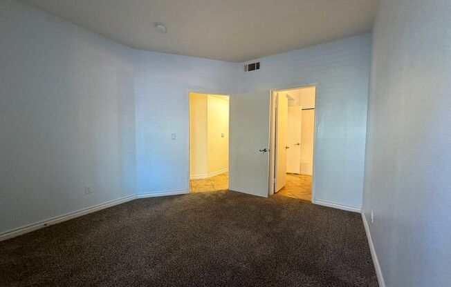 2 beds, 2 baths, $1,425, Unit # 1055