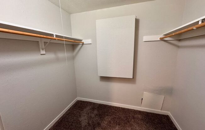 1 bed, 1 bath, 650 sqft, $1,125, Unit 19