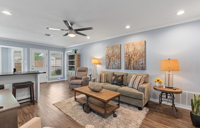 Wonderfully Maintained Home in the Katy Crossing