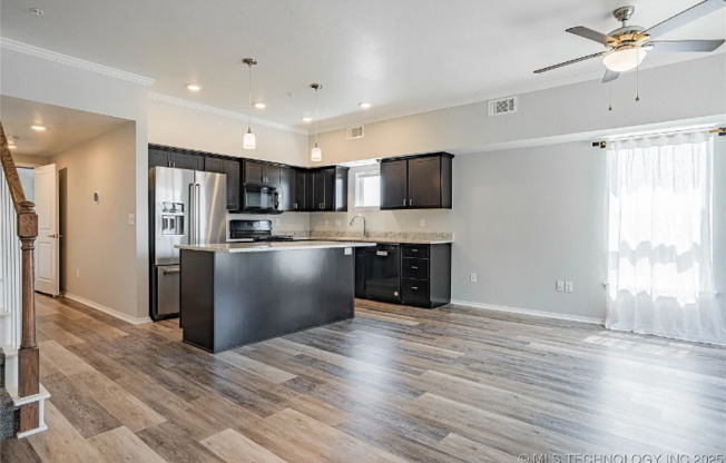 53 N GILLETTE AVE