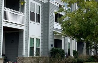 1 bed, 1 bath, $3,590, Unit 217-715