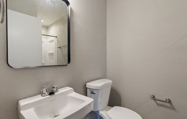 3 beds, 2.5 baths, 1,490 sqft, $1,650, Unit 5402