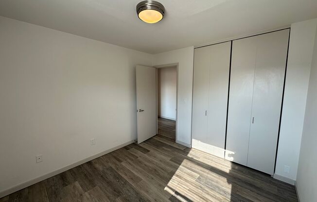 2 beds, 1 bath, $1,395, Unit 102