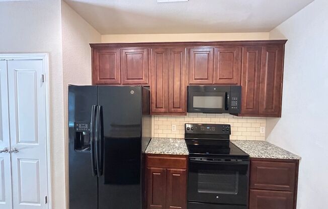 1 bed, 1 bath, 672 sqft, $1,100, Unit 2103